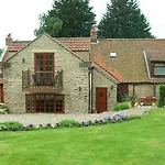 Chestnut 3* Ebberston