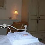 Chestnut Hotel